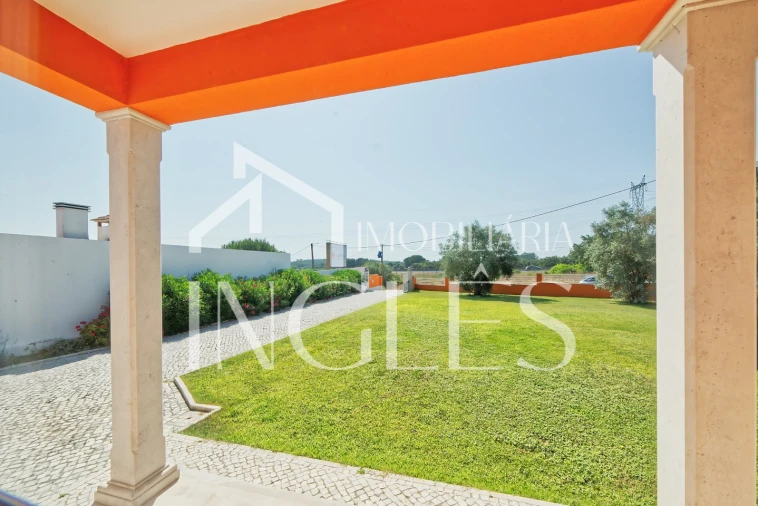 Moradia T4 para Venda em Almoster Foto 26