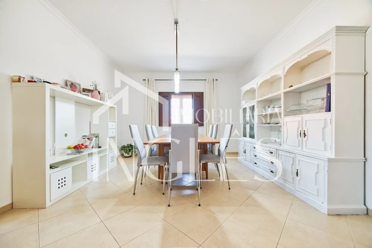 Moradia T4 para Venda em Almoster Foto 28