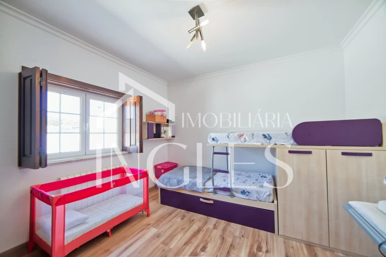 Moradia T4 para Venda em Almoster Foto 45