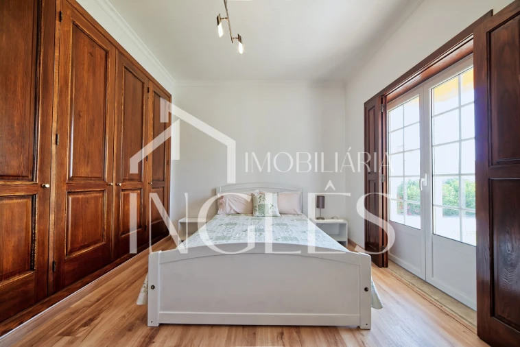 Moradia T4 para Venda em Almoster Foto 54