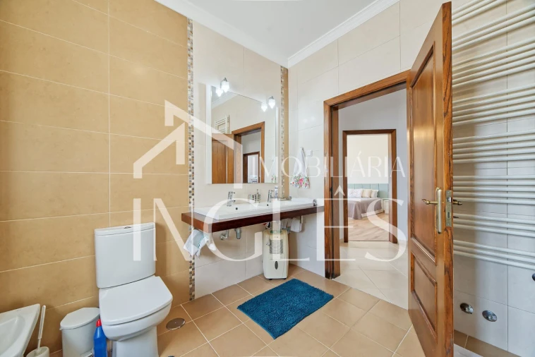 Moradia T4 para Venda em Almoster Foto 62