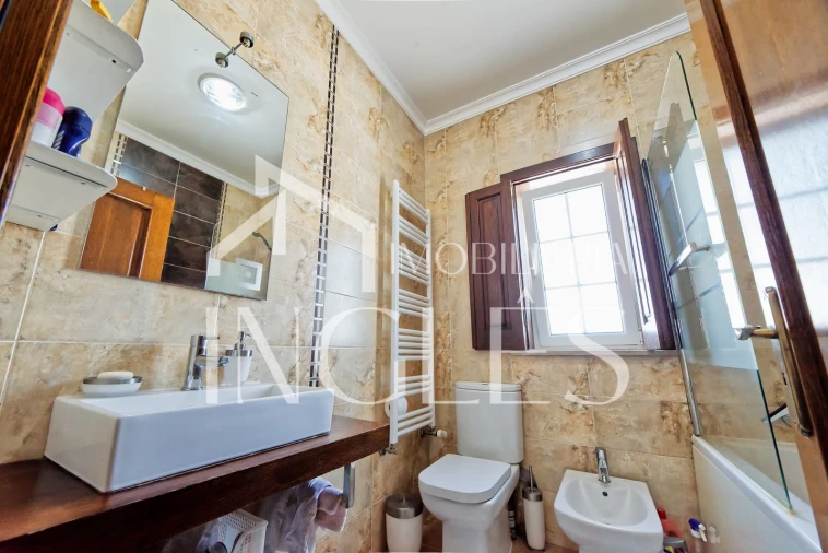 Moradia T4 para Venda em Almoster Foto 66