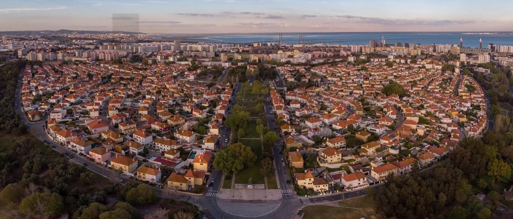 Prédio para Venda em Santa Maria Maior Foto 1