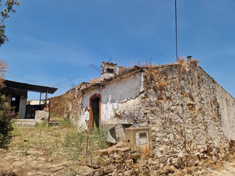 Quinta T3 para Venda em Santa Catarina da Fonte do Bispo Foto 5