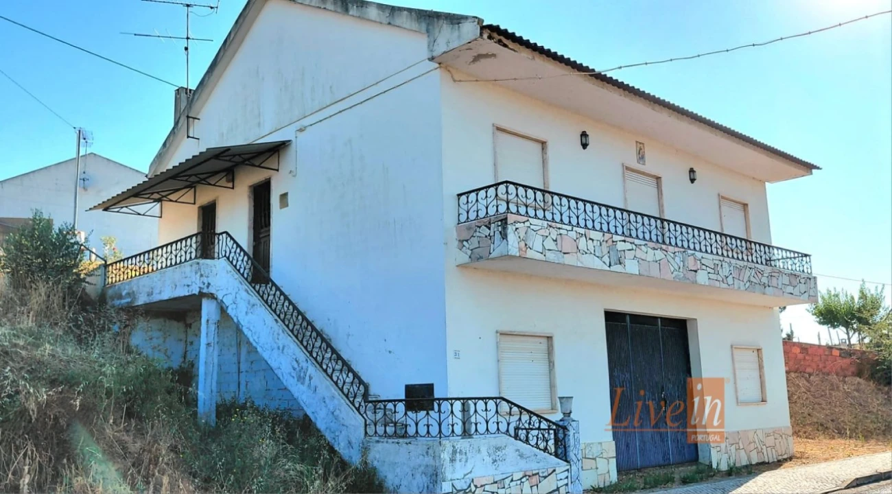 Moradia T2 para Venda em Ota Foto 1