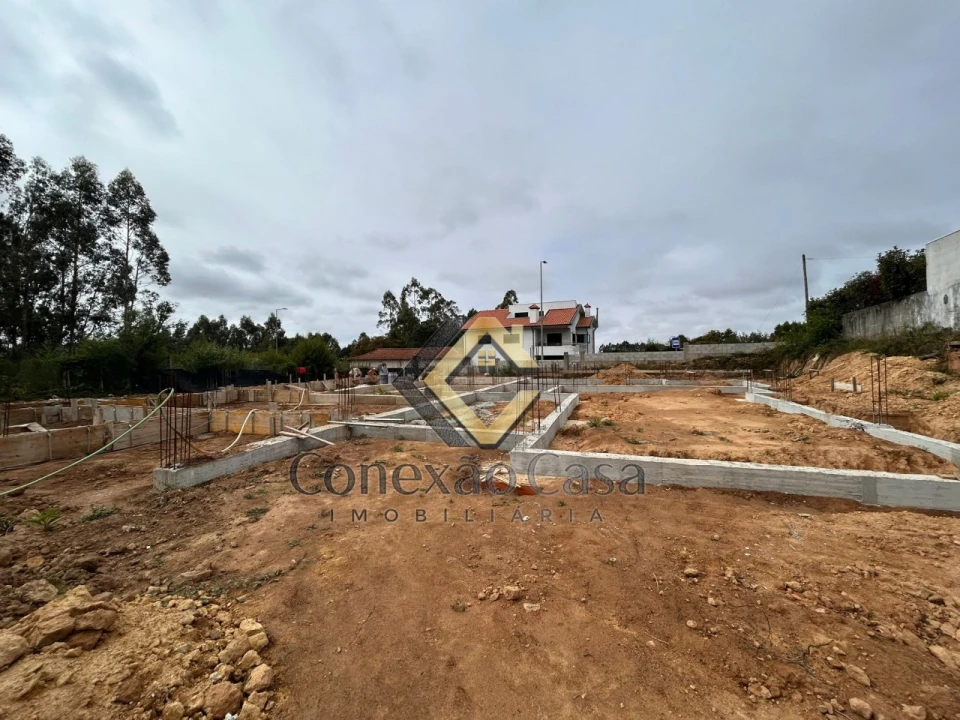 Moradia T4 para Venda em Grijó e Sermonde Foto 1