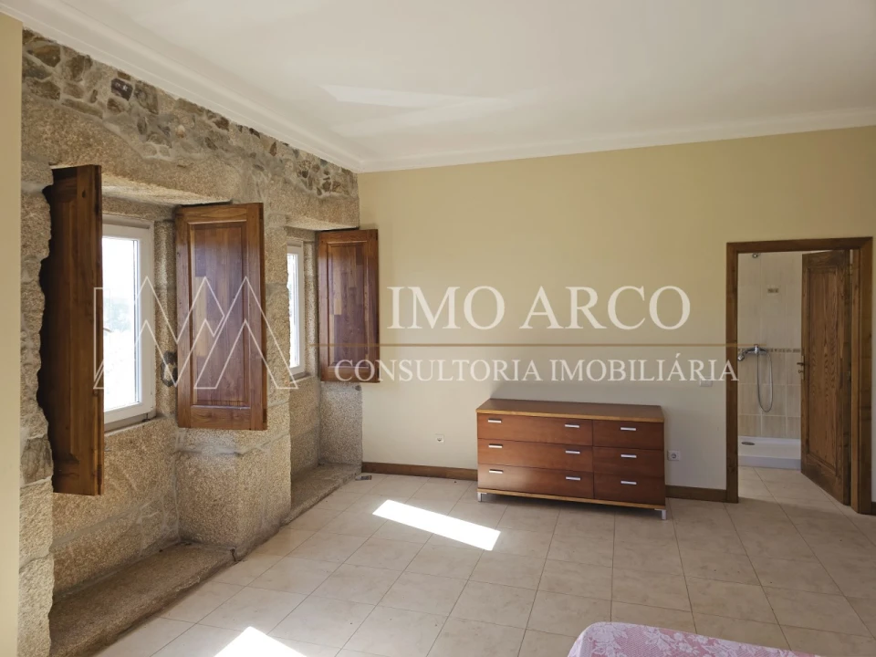 Quinta T4 para Venda em Arco de Baúlhe e Vila Nune Foto 8