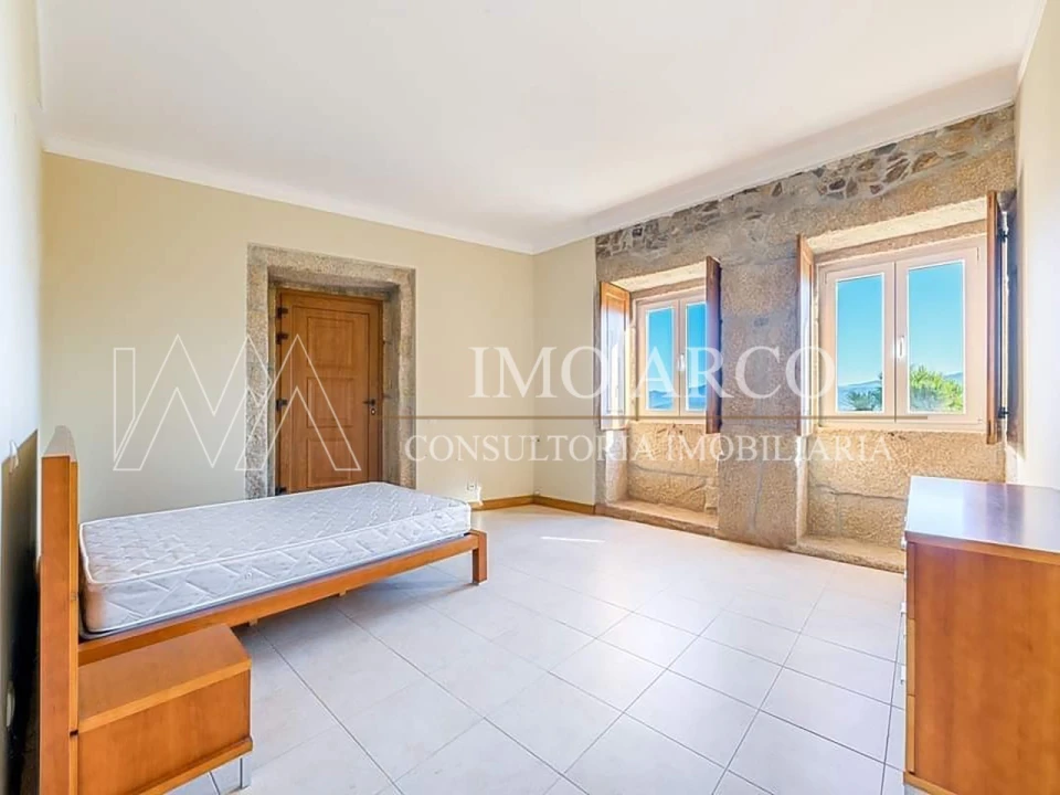 Quinta T4 para Venda em Arco de Baúlhe e Vila Nune Foto 14