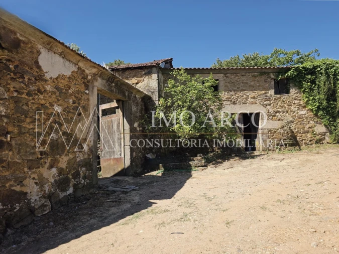 Quinta T4 para Venda em Arco de Baúlhe e Vila Nune Foto 21