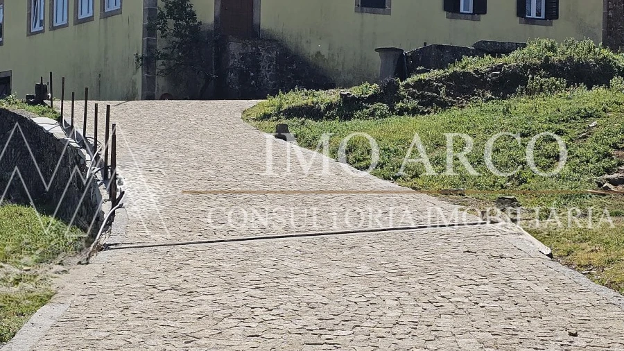 Quinta T4 para Venda em Arco de Baúlhe e Vila Nune
