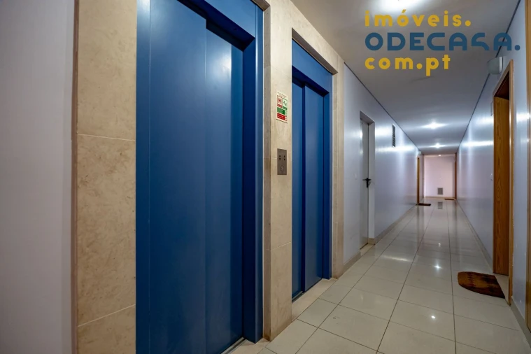 Apartamento T5 para Venda em Odivelas Foto 4