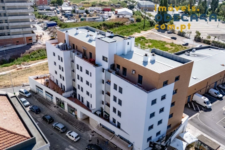 Apartamento T5 para Venda em Odivelas Foto 1