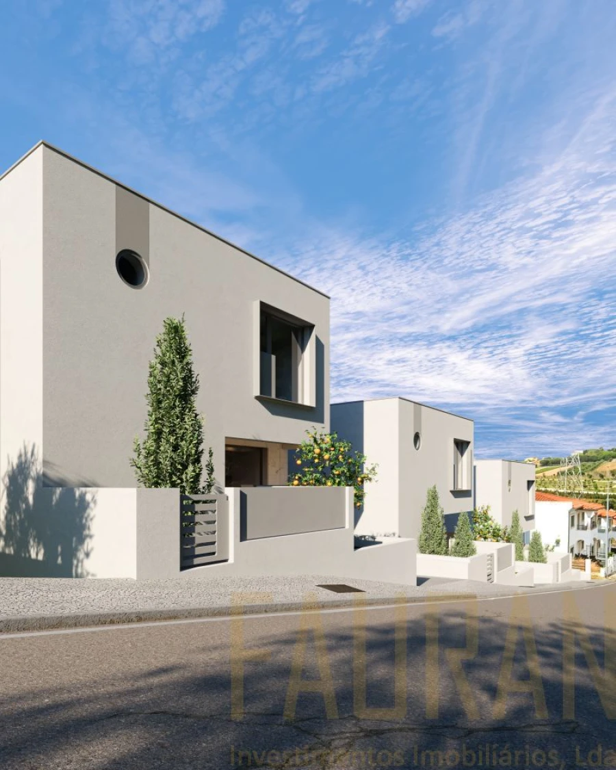 Moradia T3 para Venda em Batalha Foto 12