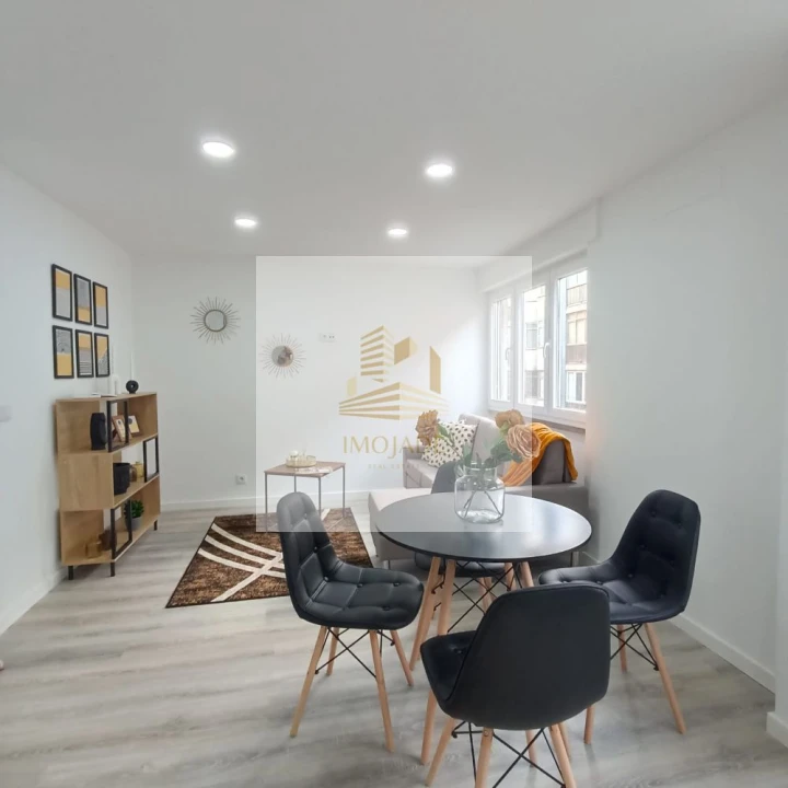 Apartamento T3 para Venda em Benfica Foto 2