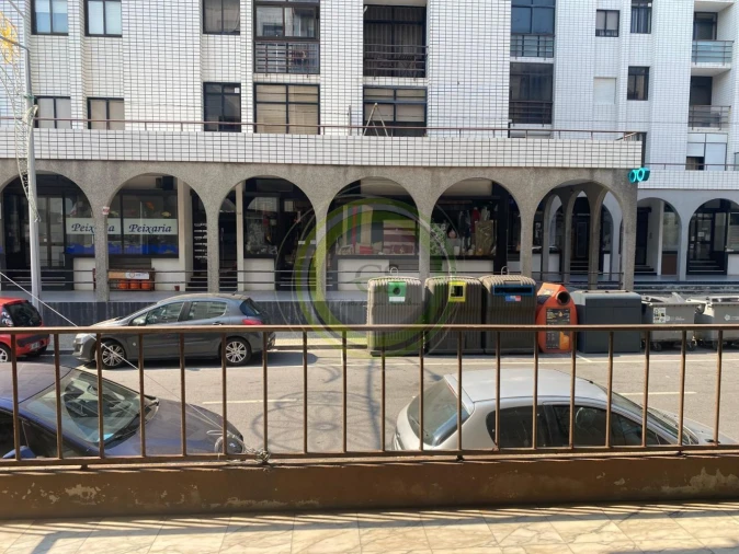 Loja para Arrendamento em Aguçadoura e Navais Foto 2