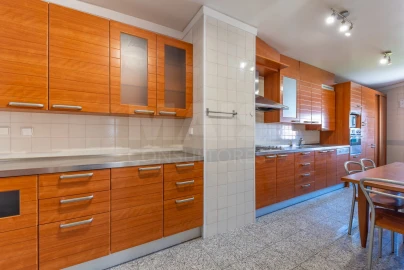 Apartamento T2 para Arrendamento em Parque das Nações