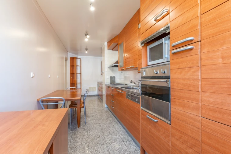 Apartamento T2 para Arrendamento em Parque das Nações Foto 10