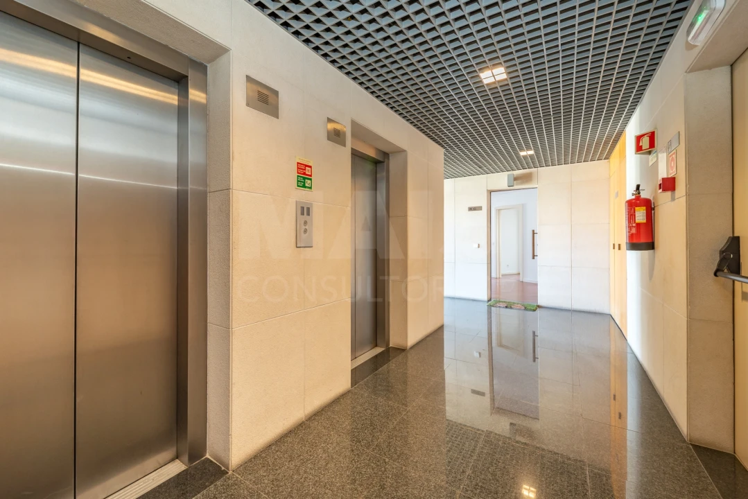 Apartamento T2 para Arrendamento em Parque das Nações Foto 6