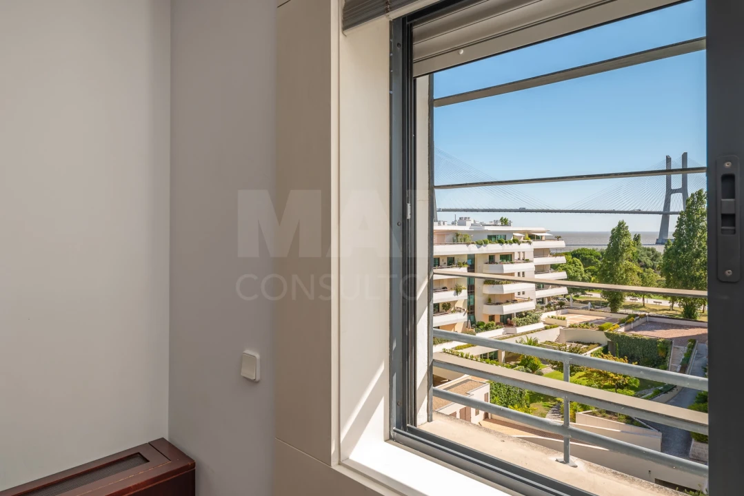 Apartamento T2 para Arrendamento em Parque das Nações Foto 3