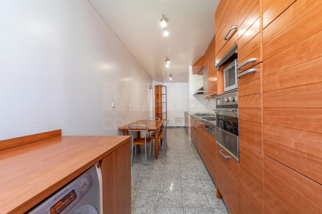 Apartamento T2 para Arrendamento em Parque das Nações Foto 11