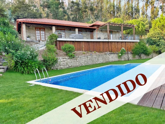 Quinta T3 para Venda em Armil