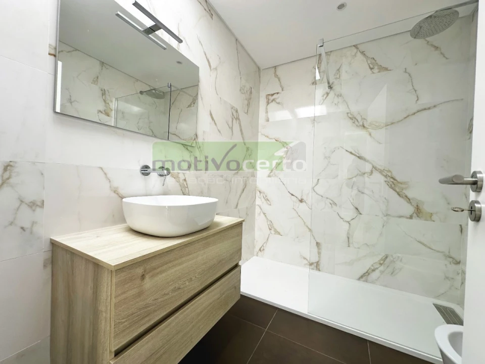 Moradia T3 para Venda em Barcarena Foto 7