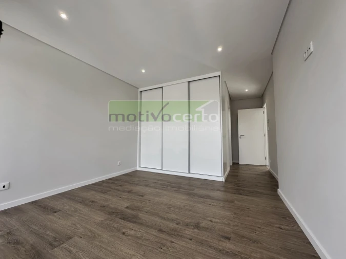 Moradia T3 para Venda em Barcarena Foto 12