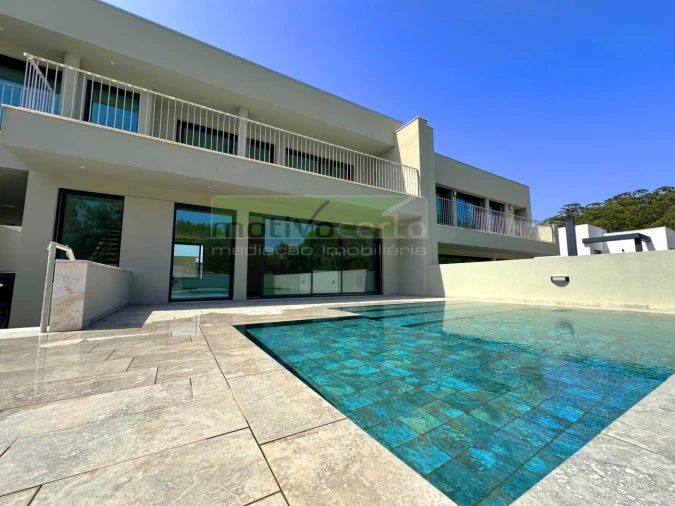 Moradia T3 para Venda em Barcarena Foto 18