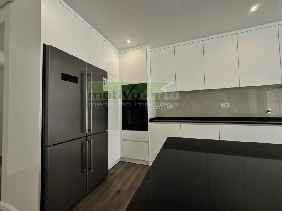 Moradia T3 para Venda em Barcarena Foto 7