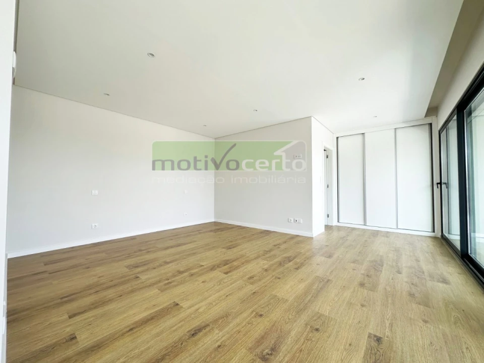 Moradia T3 para Venda em Barcarena Foto 10