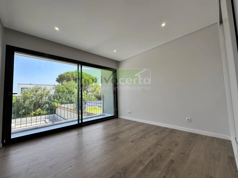 Moradia T3 para Venda em Barcarena Foto 16