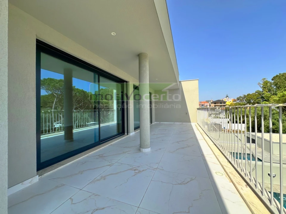 Moradia T3 para Venda em Barcarena Foto 18