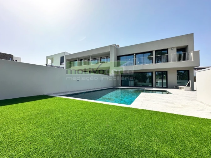 Moradia T3 para Venda em Barcarena Foto 25