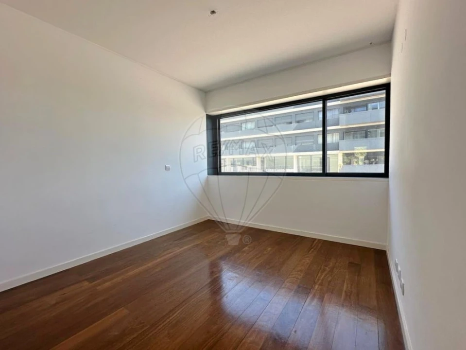 Apartamento T4 para Venda em Mafamude e Vilar do Paraíso Foto 25