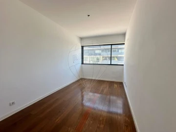 Apartamento T4 para Venda em Mafamude e Vilar do Paraíso