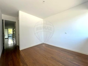 Apartamento T4 para Venda em Mafamude e Vilar do Paraíso