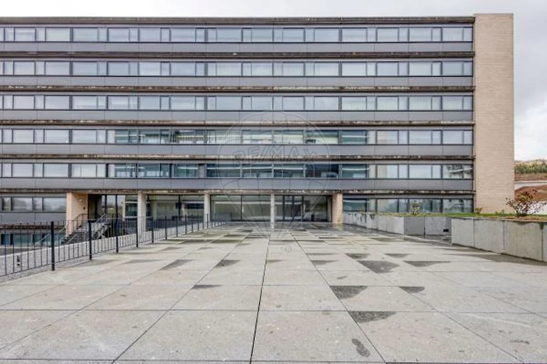 Apartamento T4 para Venda em Mafamude e Vilar do Paraíso Foto 36