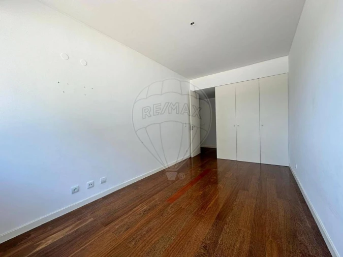 Apartamento T4 para Venda em Mafamude e Vilar do Paraíso Foto 19