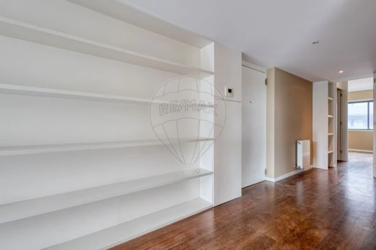 Apartamento T4 para Venda em Mafamude e Vilar do Paraíso Foto 3
