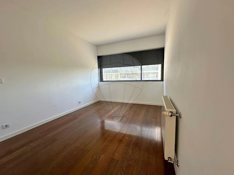 Apartamento T4 para Venda em Mafamude e Vilar do Paraíso Foto 21