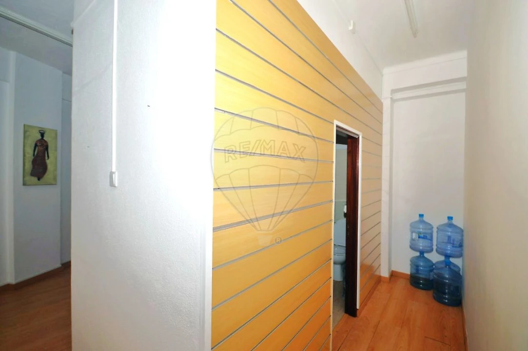 Loja para Venda em Póvoa de Santa Iria e Forte da Casa Foto 7