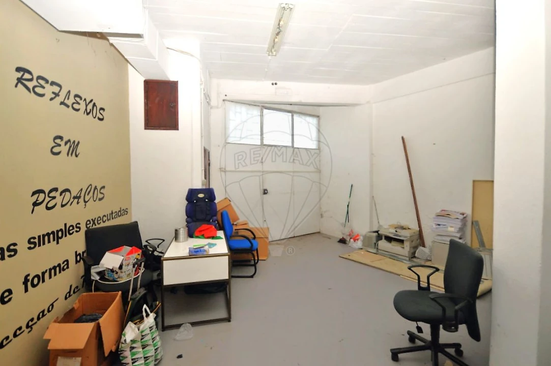 Loja para Venda em Póvoa de Santa Iria e Forte da Casa Foto 18