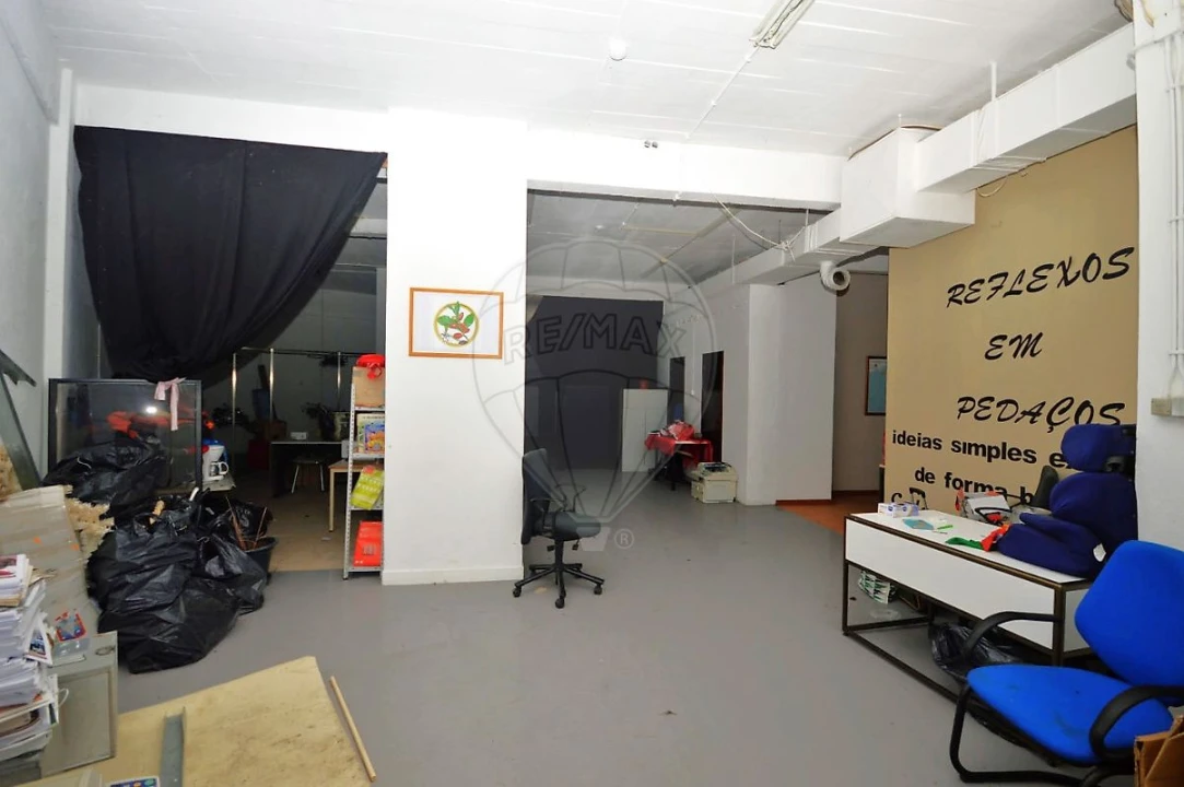 Loja para Venda em Póvoa de Santa Iria e Forte da Casa Foto 19