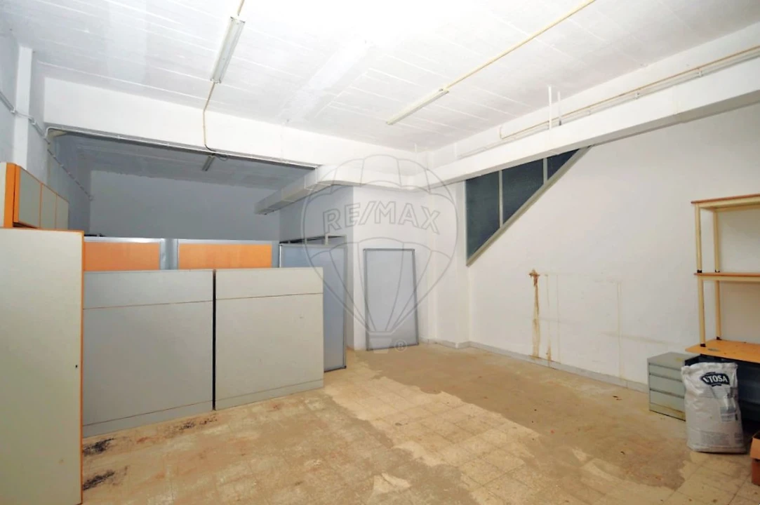 Loja para Venda em Póvoa de Santa Iria e Forte da Casa Foto 20