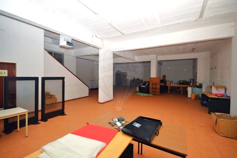 Loja para Venda em Póvoa de Santa Iria e Forte da Casa Foto 17