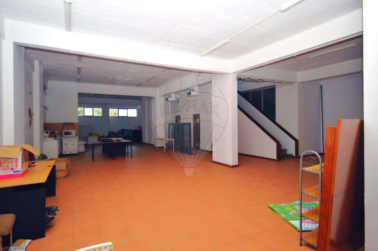 Loja para Venda em Póvoa de Santa Iria e Forte da Casa Foto 21