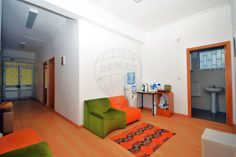 Loja para Venda em Póvoa de Santa Iria e Forte da Casa Foto 12