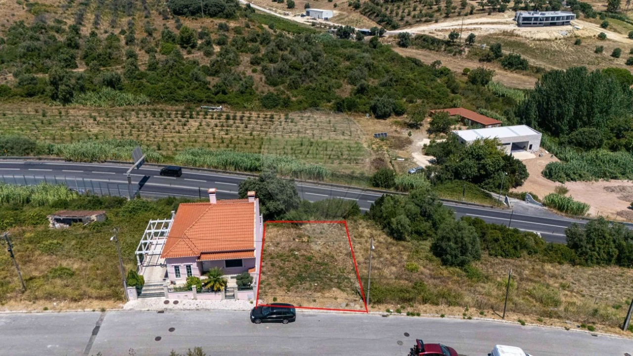 Terreno para Venda em Santa Iria de Azoia, São João da Talha e Bobadela Foto 3