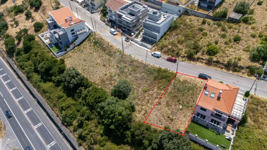 Terreno para Venda em Santa Iria de Azoia, São João da Talha e Bobadela Foto 1