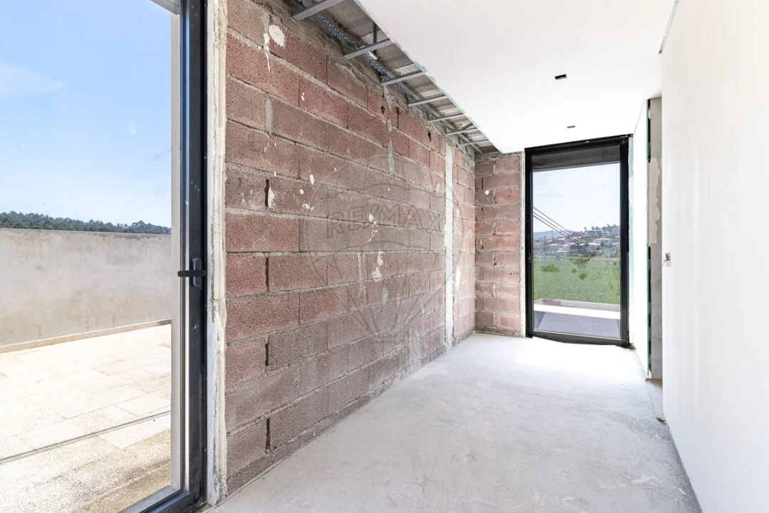 Moradia T3 para Venda em Gondifelos, Cavalões e Outiz Foto 18